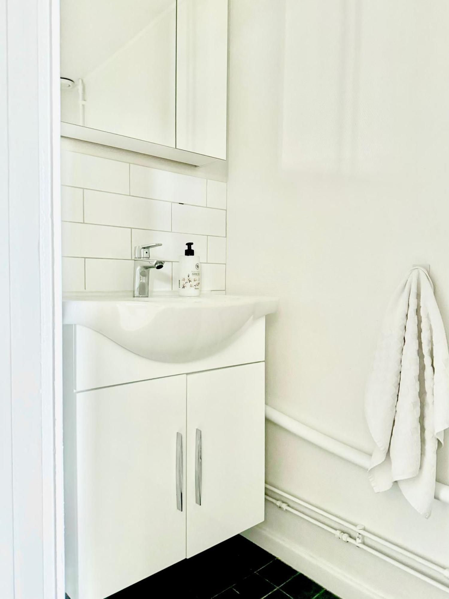 Appartement Laegenhet Med Fantastiskt Laege à Ville de Ville de Stockholm Extérieur photo